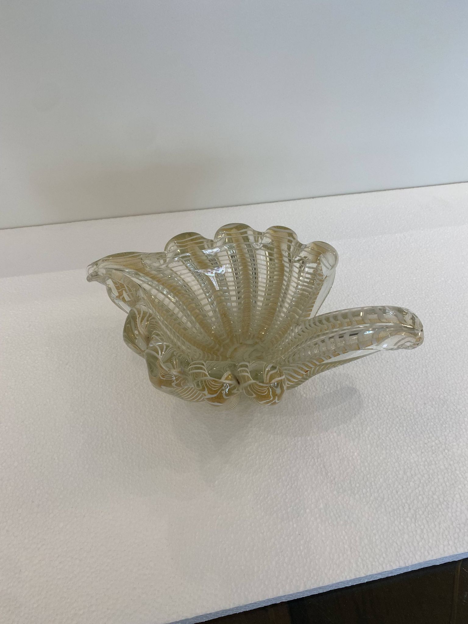 Murano Barovier 'Zebrati' Decor Glass Shell Bowl Hollywood Regency, 1960s