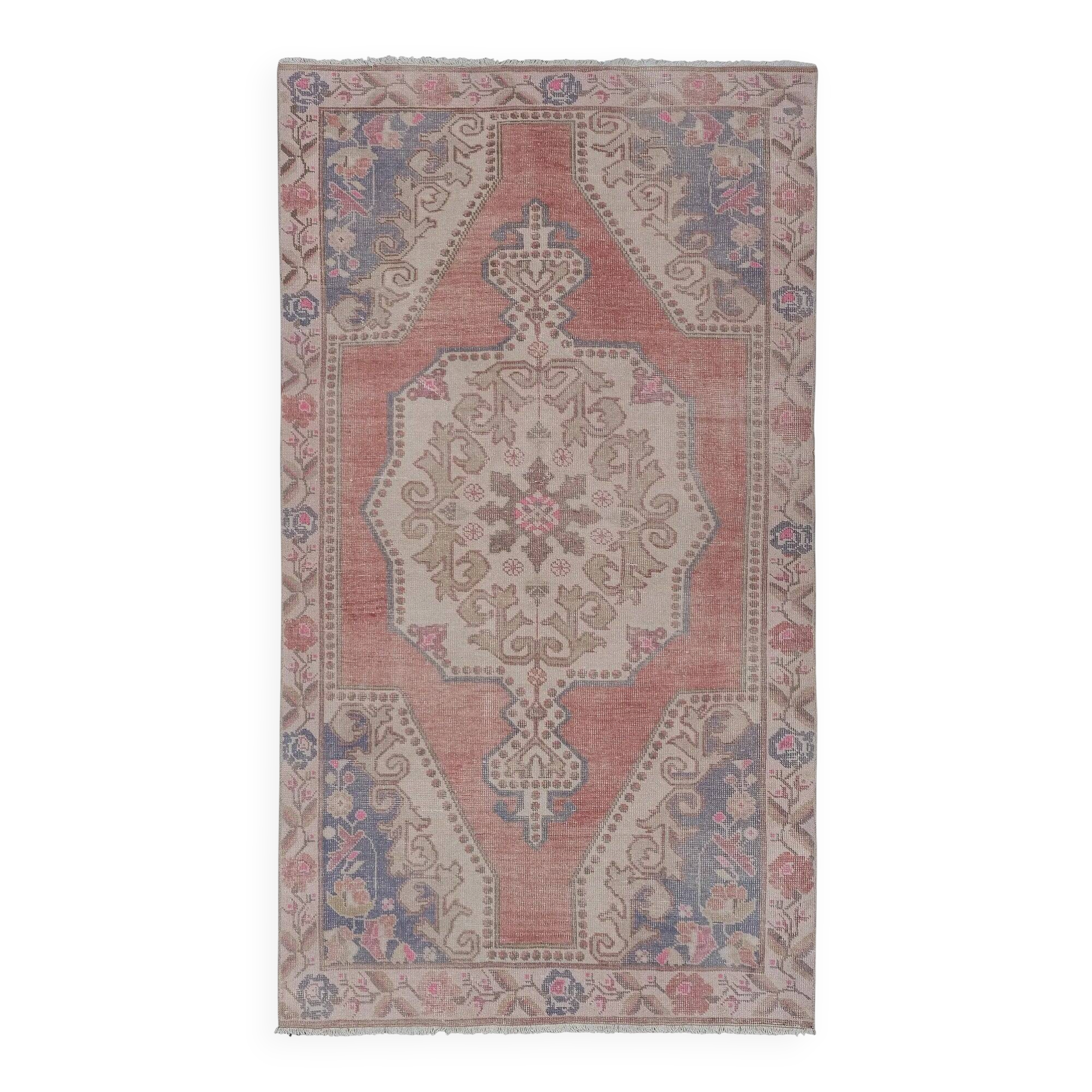 Vintage handmade Turkish rug 135x225 cm