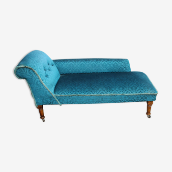 Chaise longue recouverte en bleu