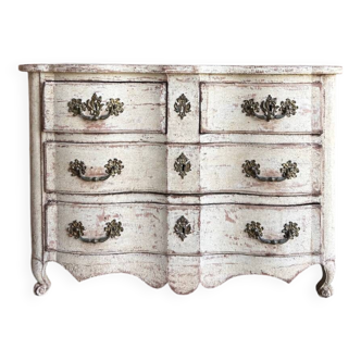 Crossbow chest of drawers