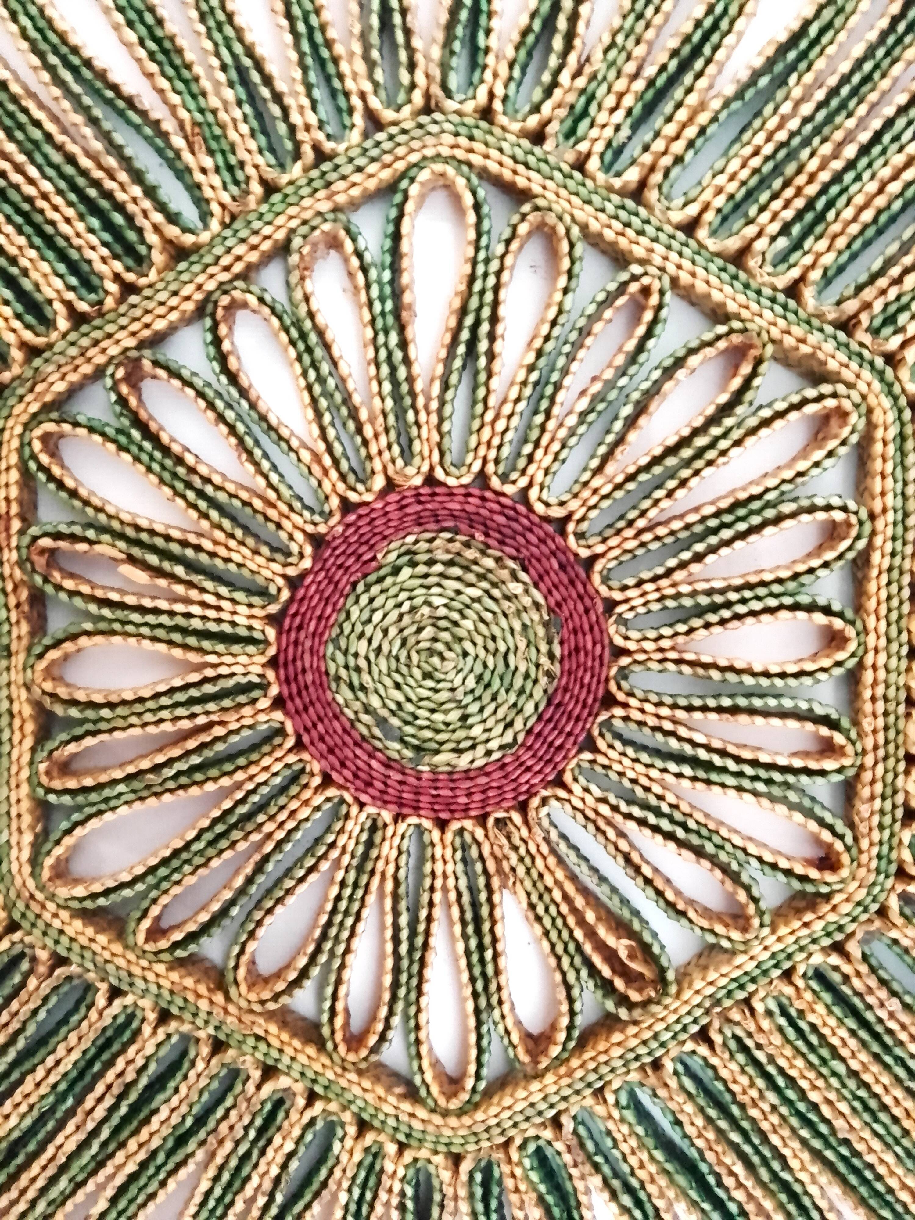 Multicolored woven straw trivia 70s
