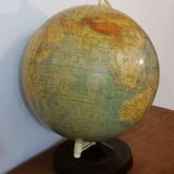 Globe 1960 by Raths