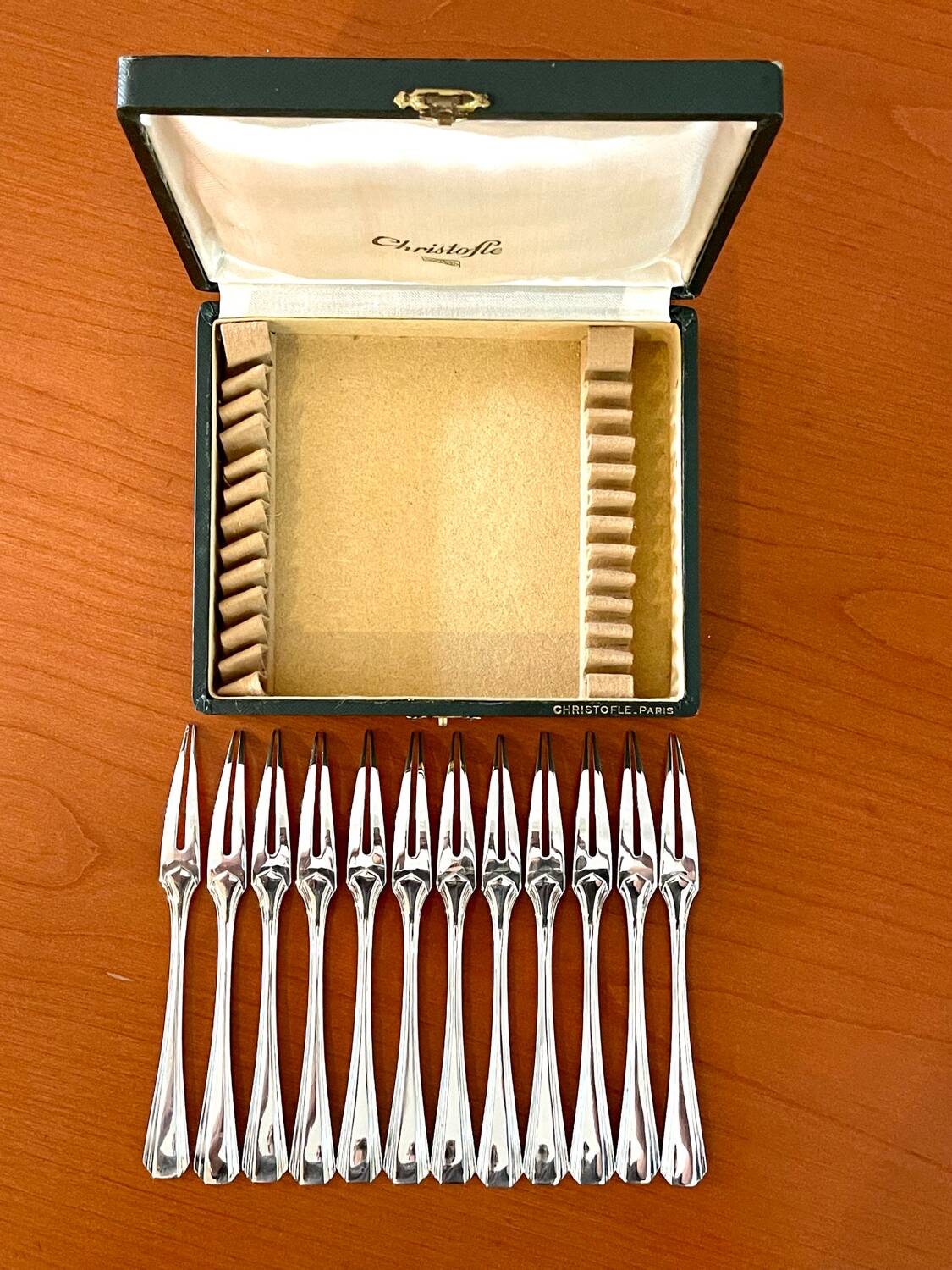 Christofle boréal, 12 snail forks, aperitif pick very good condition