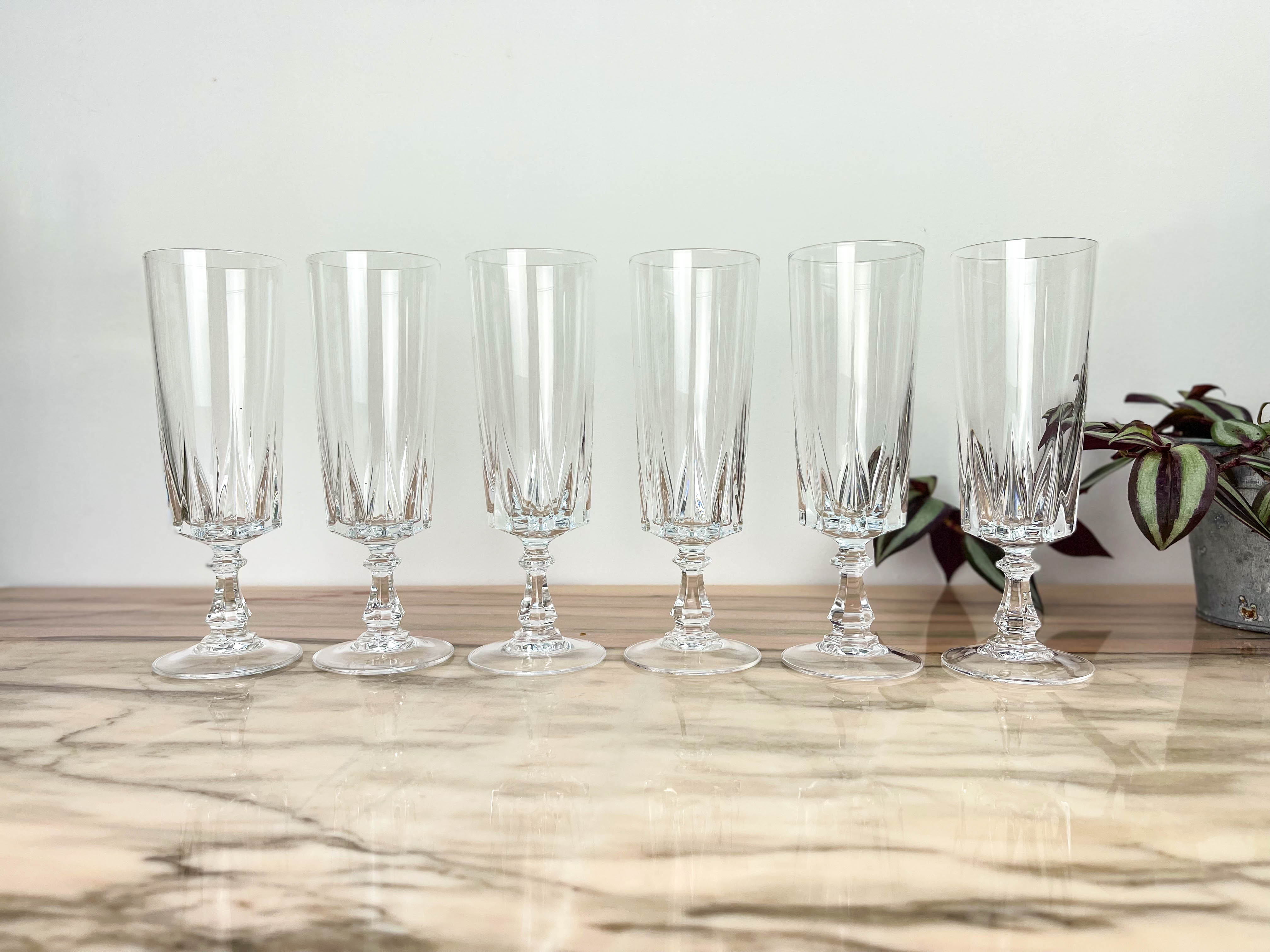 6 Arques crystal champagne flutes, Louvre model