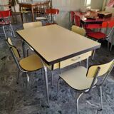 Table + “Formica” type chairs