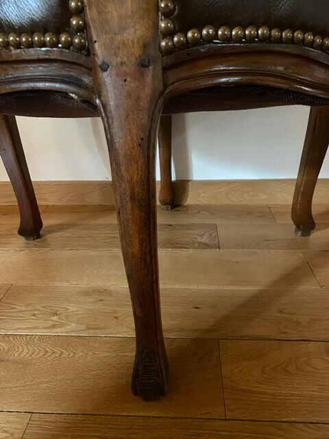 Late 19th century Louis XV-style office chair