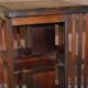 Bibliothèque tournante Edwardian en bois dur avec incrustation Sheraton