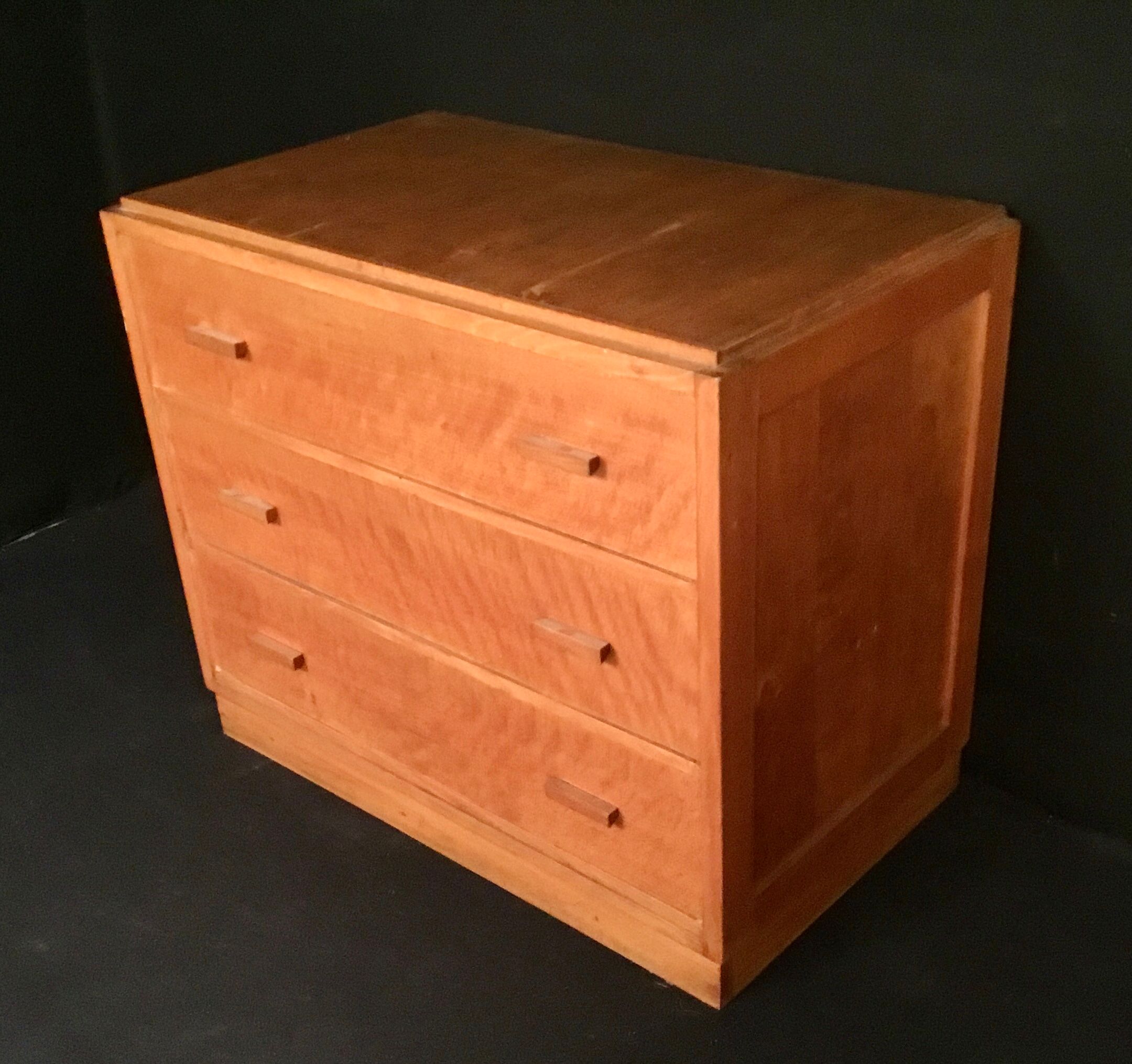 Dresser 1960