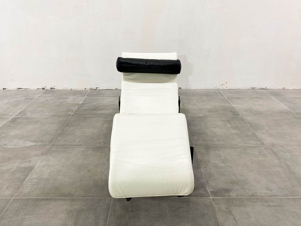 LC4 chaise lounge by Le Corbusier for Cassina