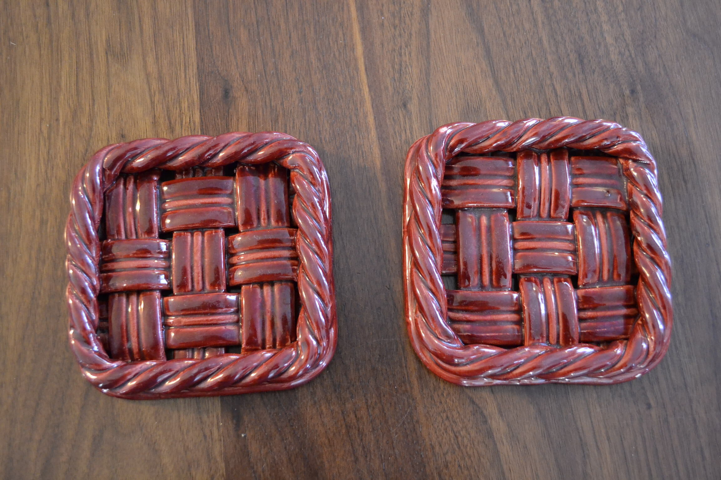 Lot de 2 dessous de plat tressé rouge, Vallauris