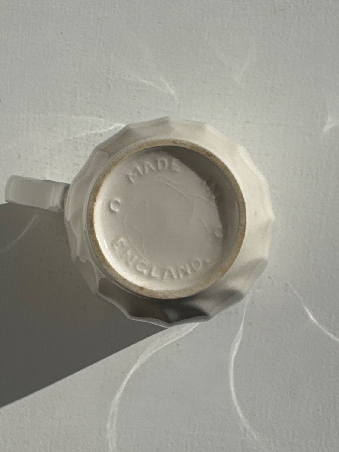 Pair of mugs in English porcelain H10