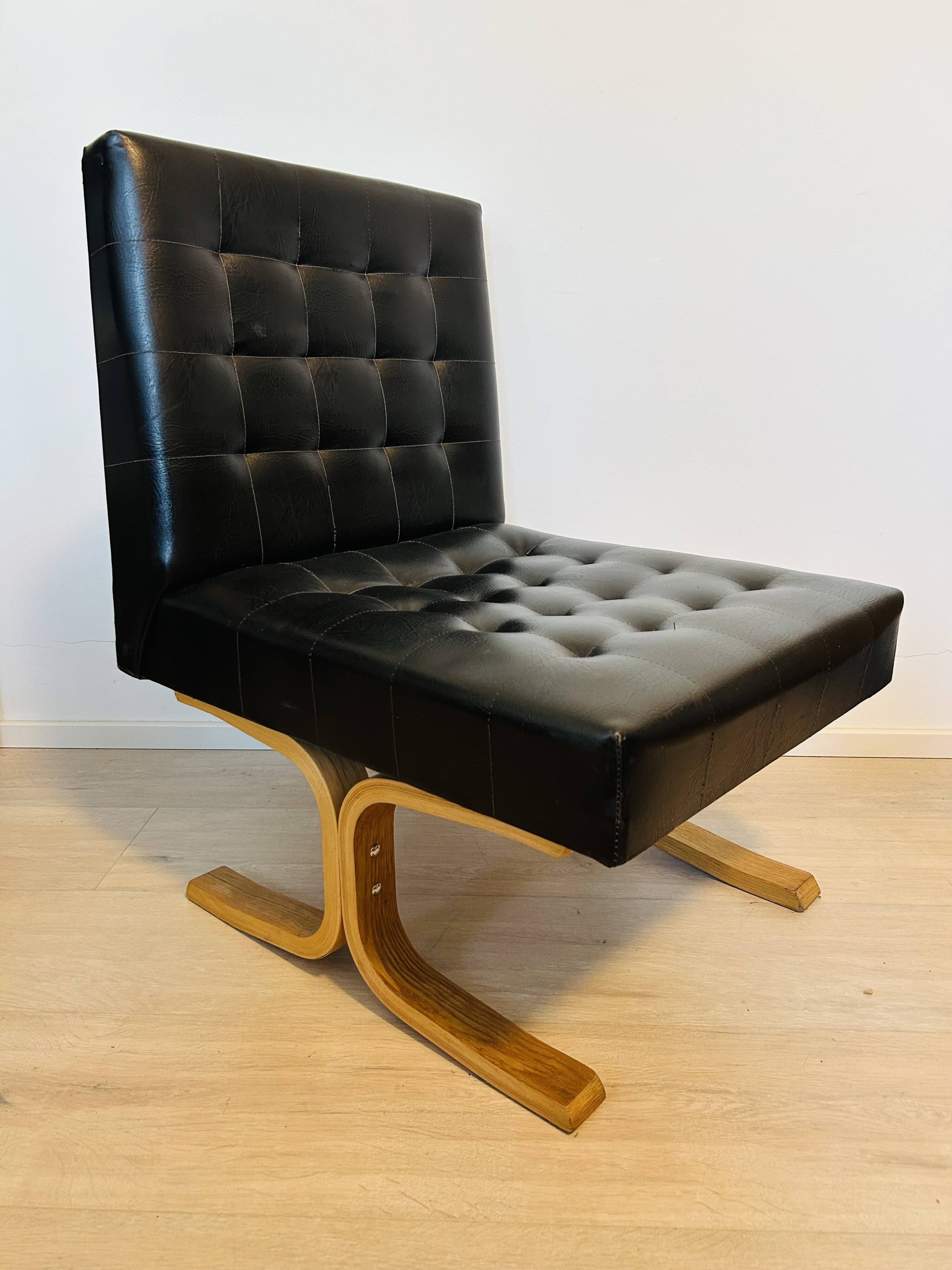Lounge Armchair “Bratislava” by Ludvík Volak, Czechoslovakia 1970’s