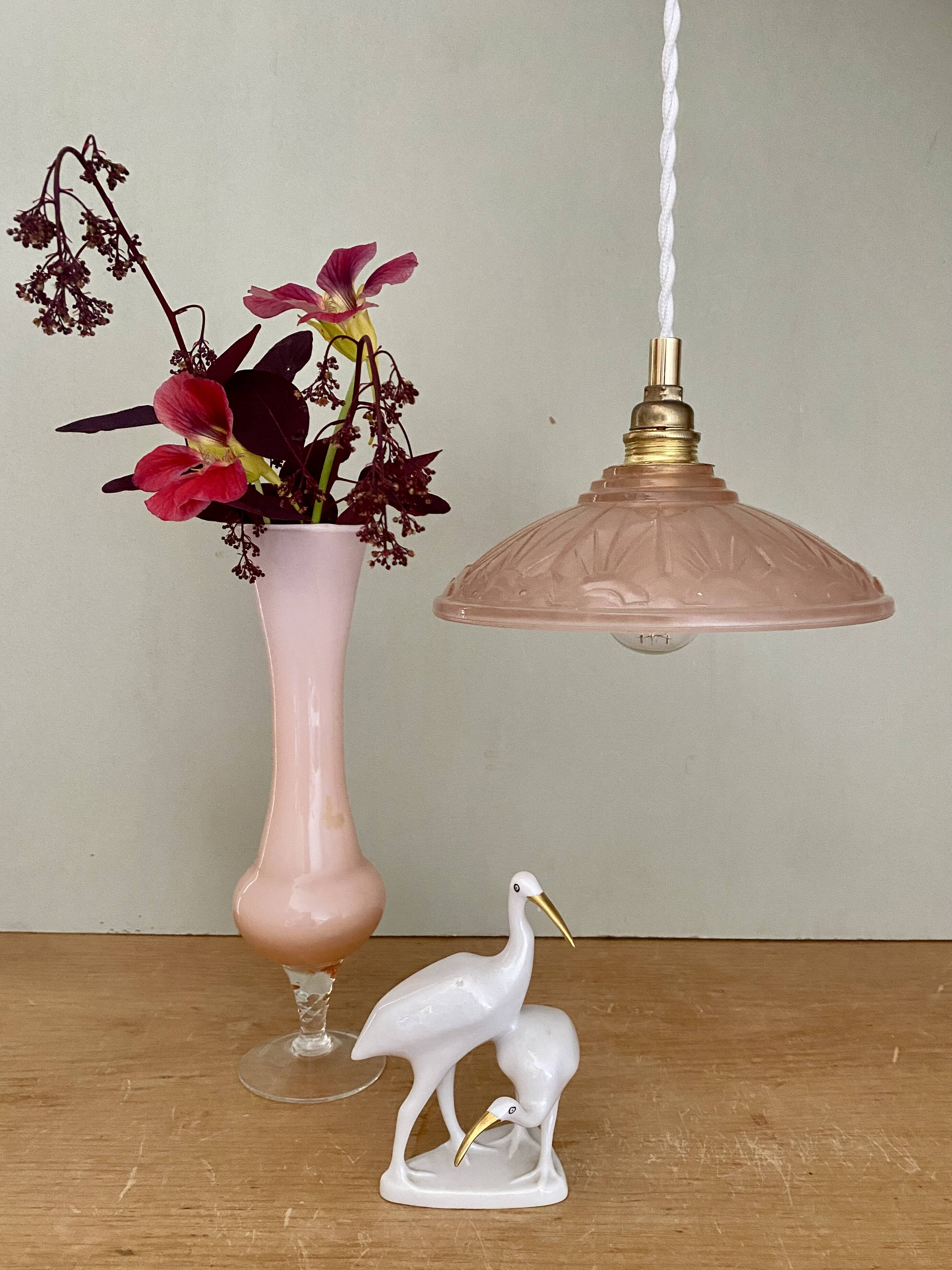 Suspension abat-jour Art Déco en verre dépoli rose