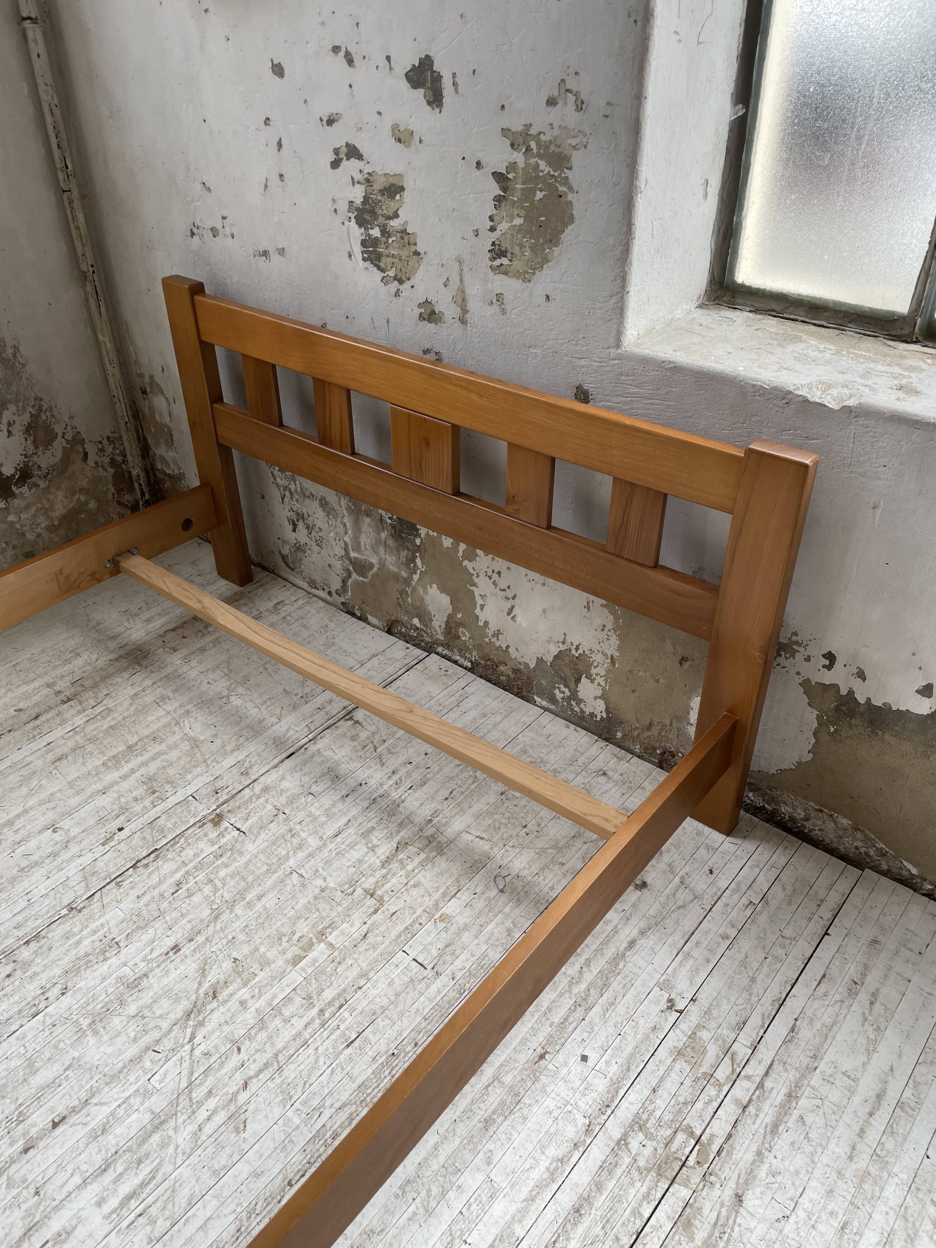 Maison Regain solid double bed 140 cm