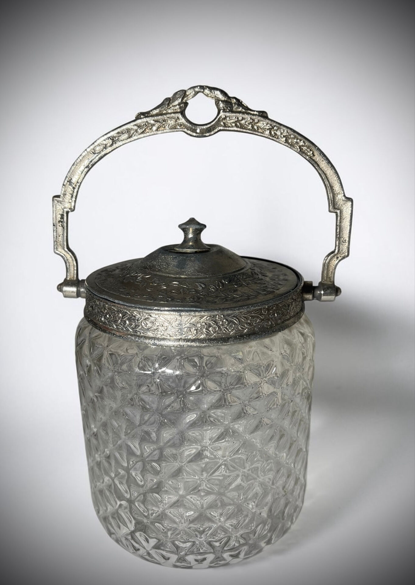 Biscuit jar