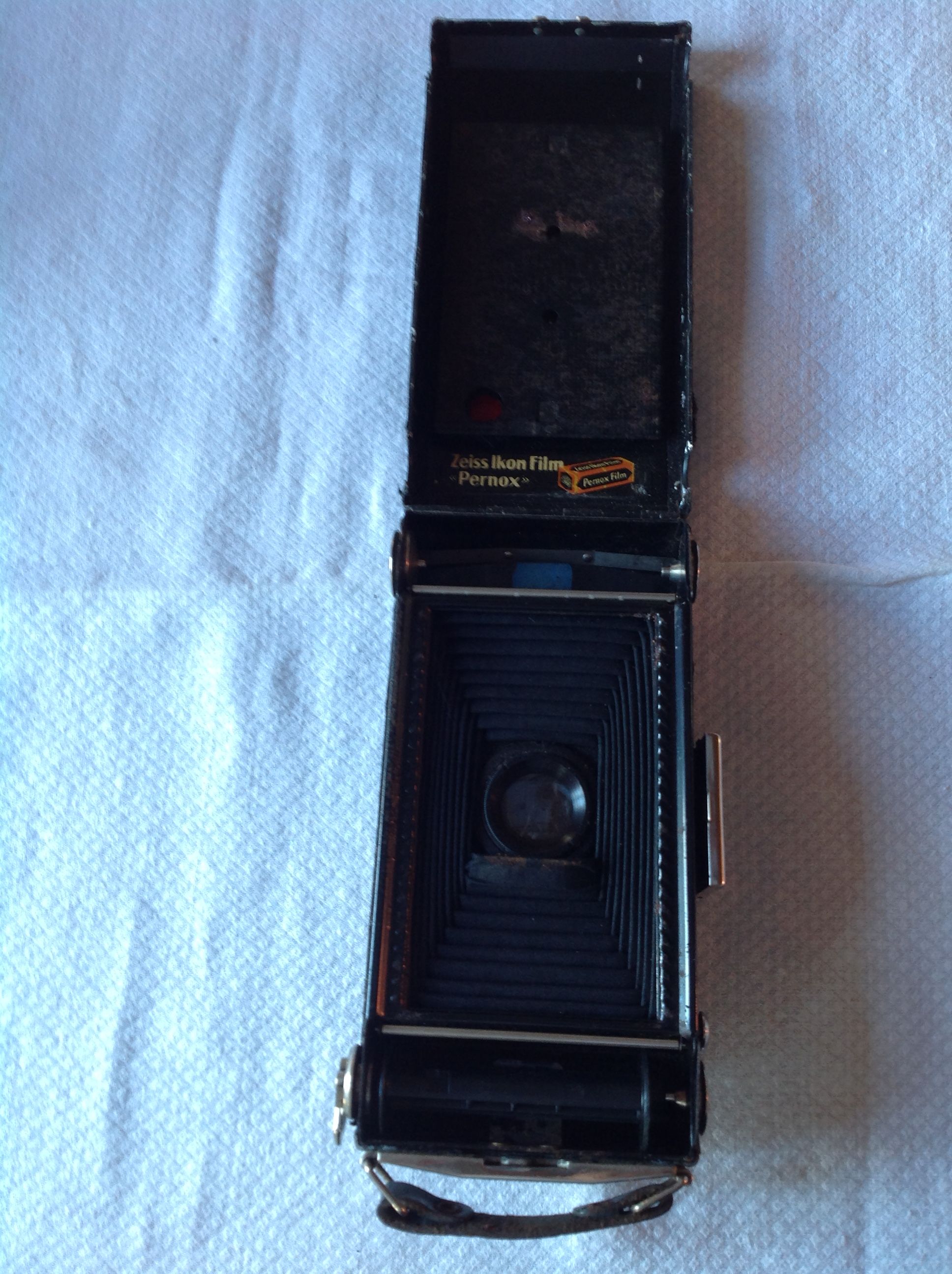Zeiss Ikon bellows camera with its saddlebag