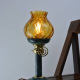 Lampe unique en verre ambré recyclé