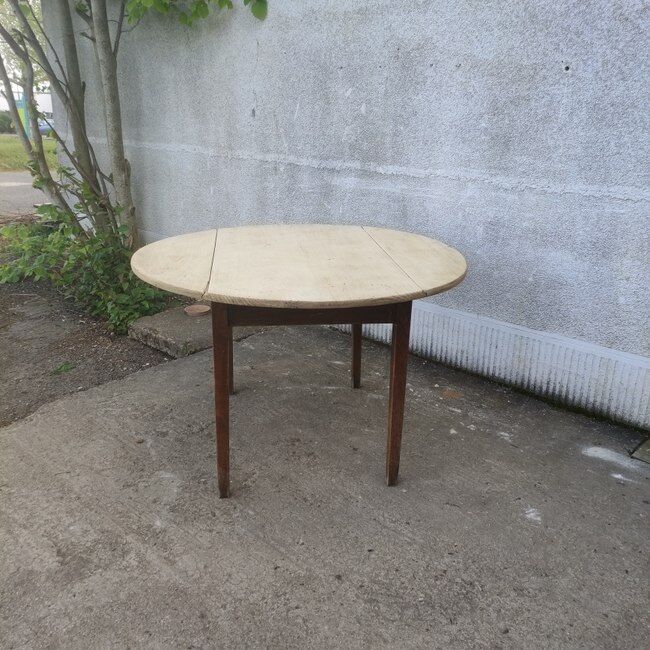 Table ronde rabattable