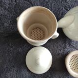 White teapot with filters old and complete p. Precious in Grigny