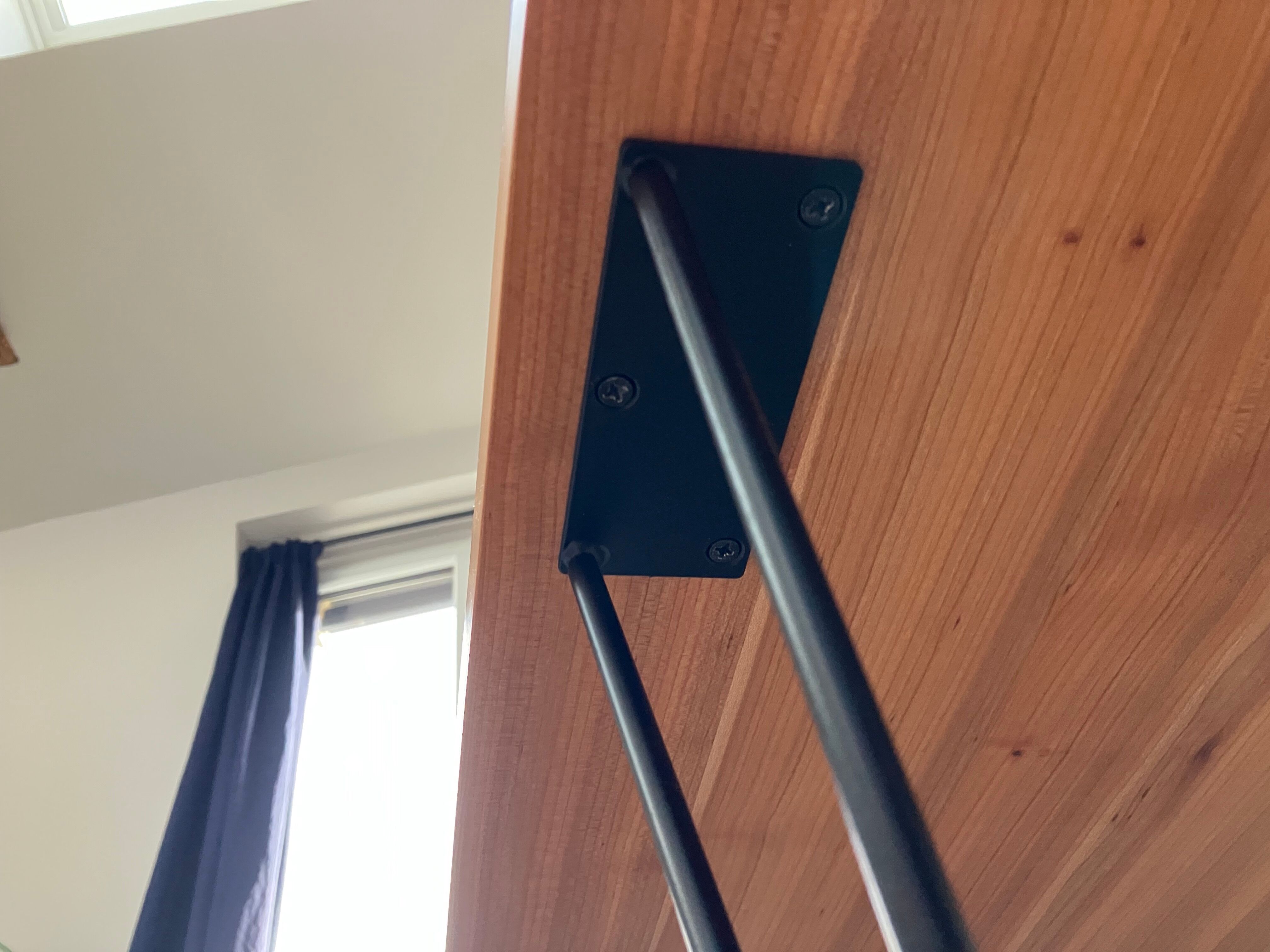 CM 191 table by Pierre Paulin contemporary edition Ligne Roset