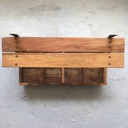 Étagère pour verres et couverts