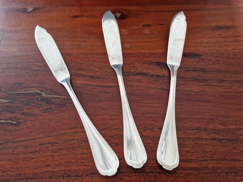 Christofle - Set of 3 fish knives, Spatours model, in silver-plated metal