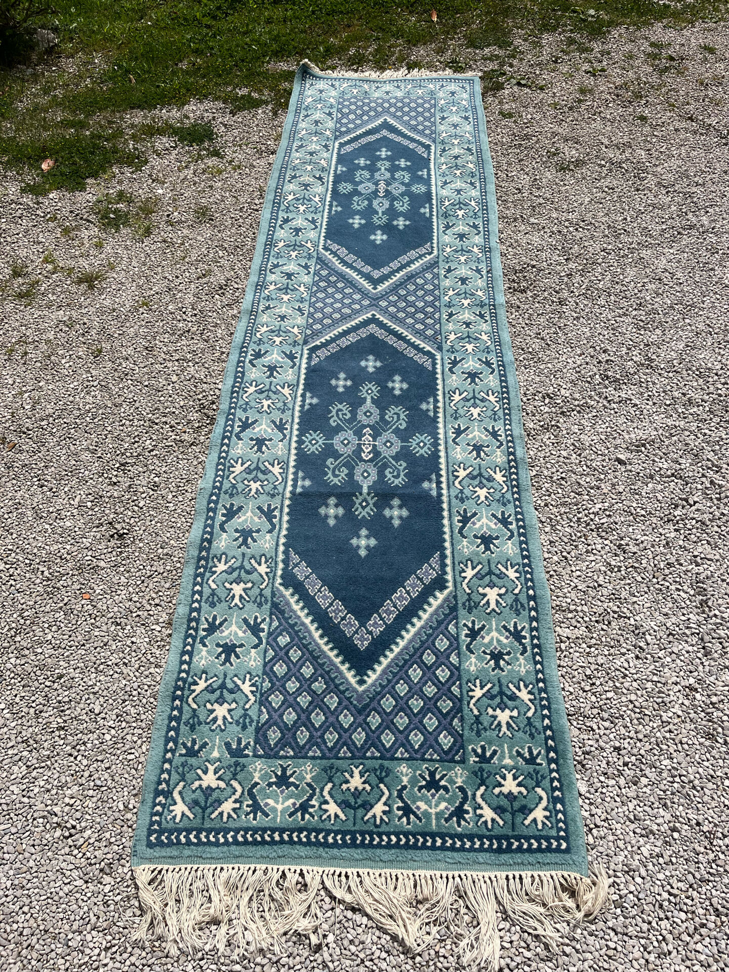 Grand tapis persan ancien 