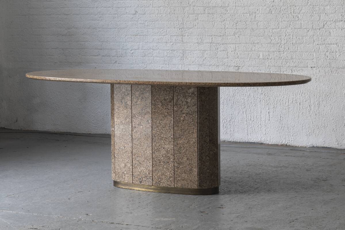 Table à manger en granit, France, années 1970