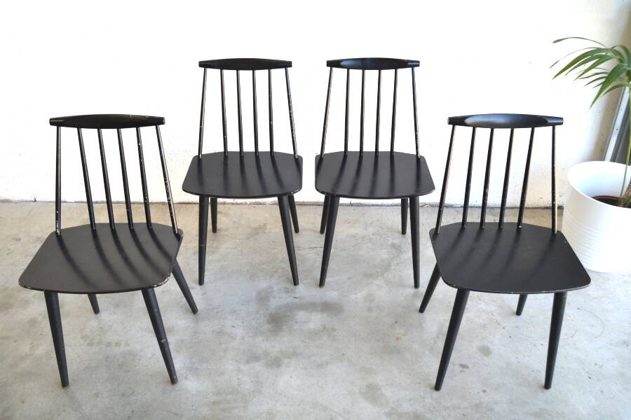 Set of four chairs by Folke Pâlsson, model J77