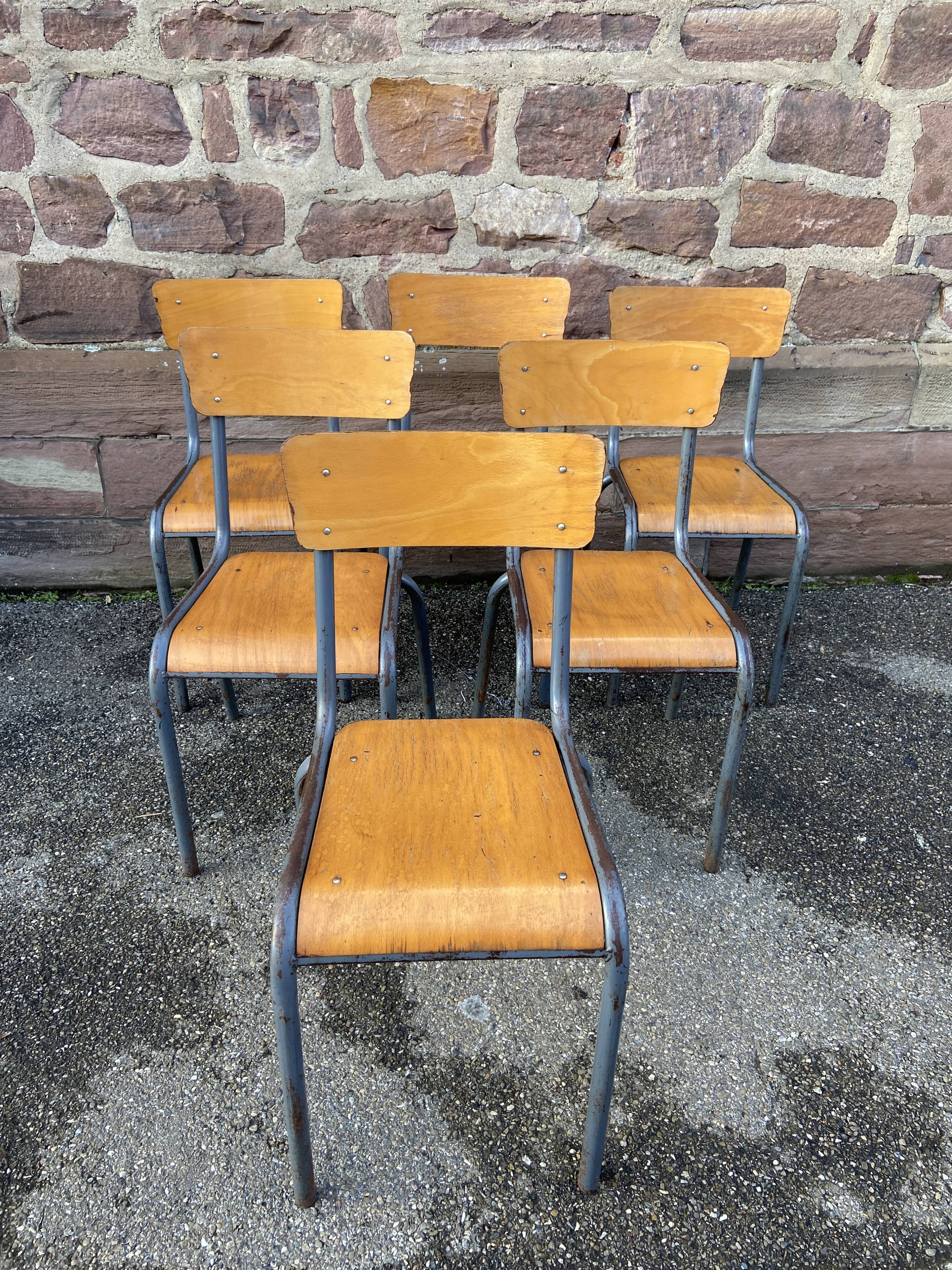 6 chaises d'école vintage en métal et bois design Mid-century vintage 1960