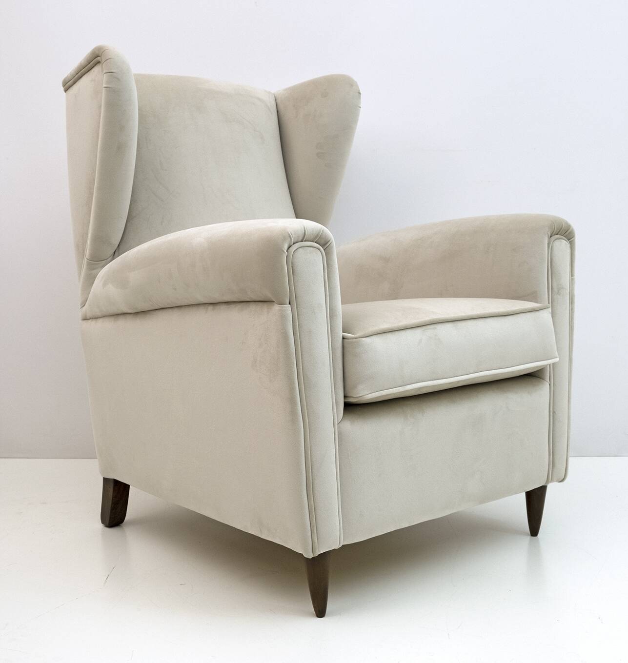 Attributed Gio Ponti Mid-Century Modern Italian Velvet Armchairs, 1950s