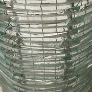 Lampe en verre de couleur bleutée et fil de fer