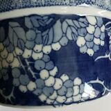 Ancient white blue Chinese ceramic pot
