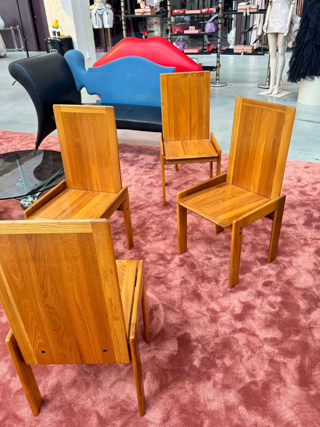 Lot de 4 chaises de salle à manger italiennes en orme par Romanutti, Italie, années 1970