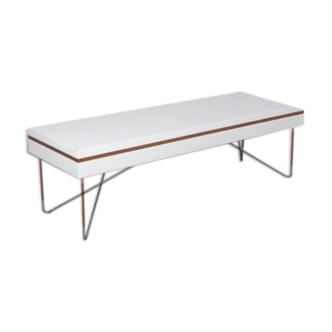 Low white presentation table