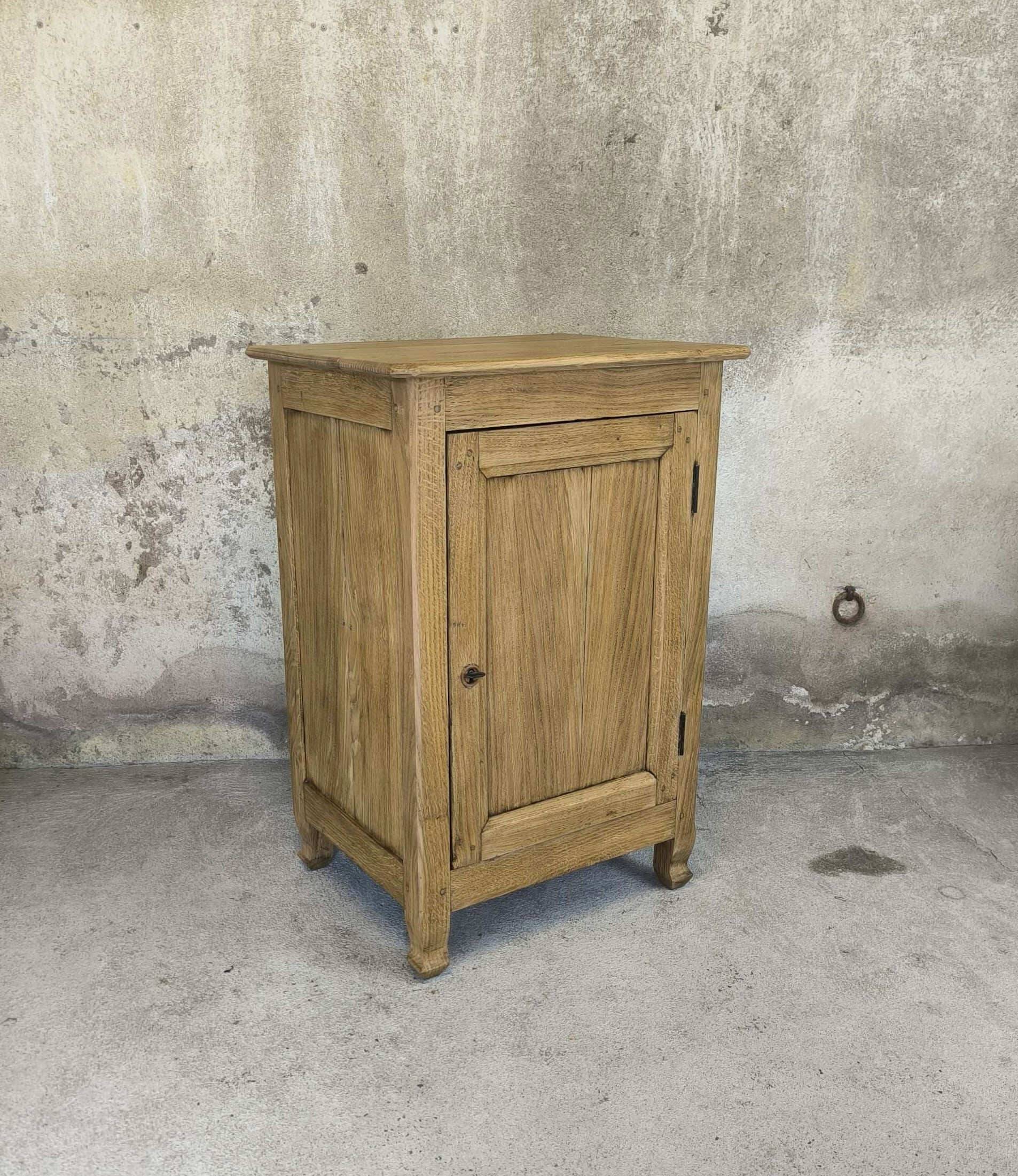 Buffet/confiturier vintage en chêne massif