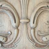 Grand fronton, panneau ancien en bois de noyer sculpté, élément mural
