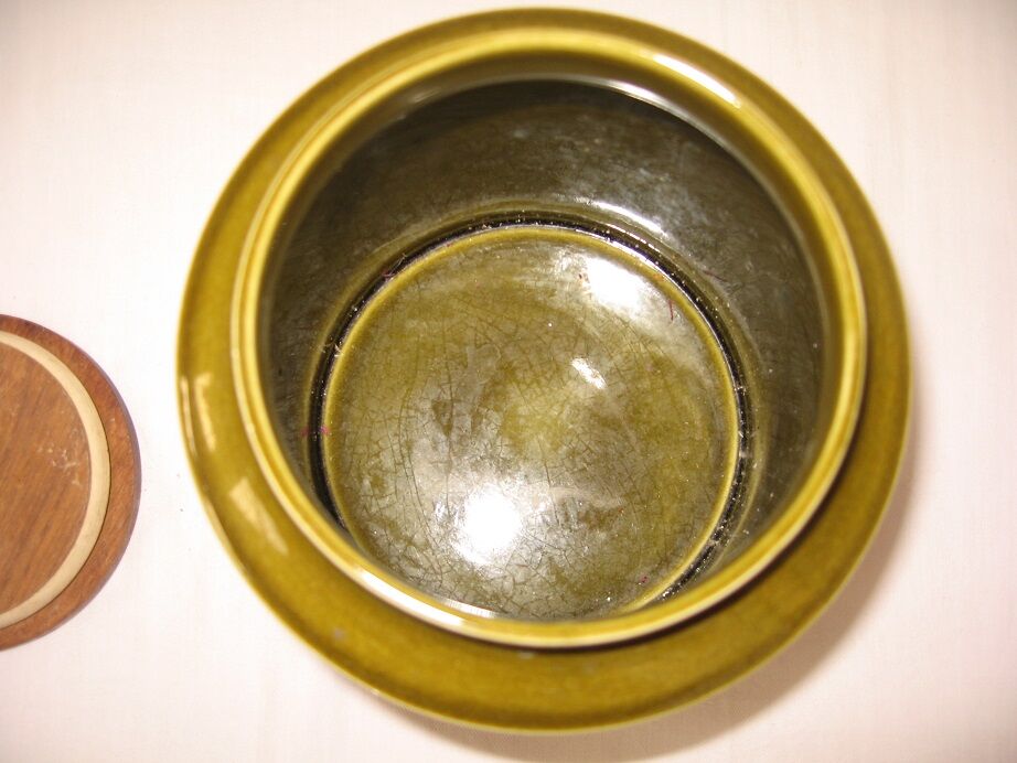 Ceramic covered jar English 70's