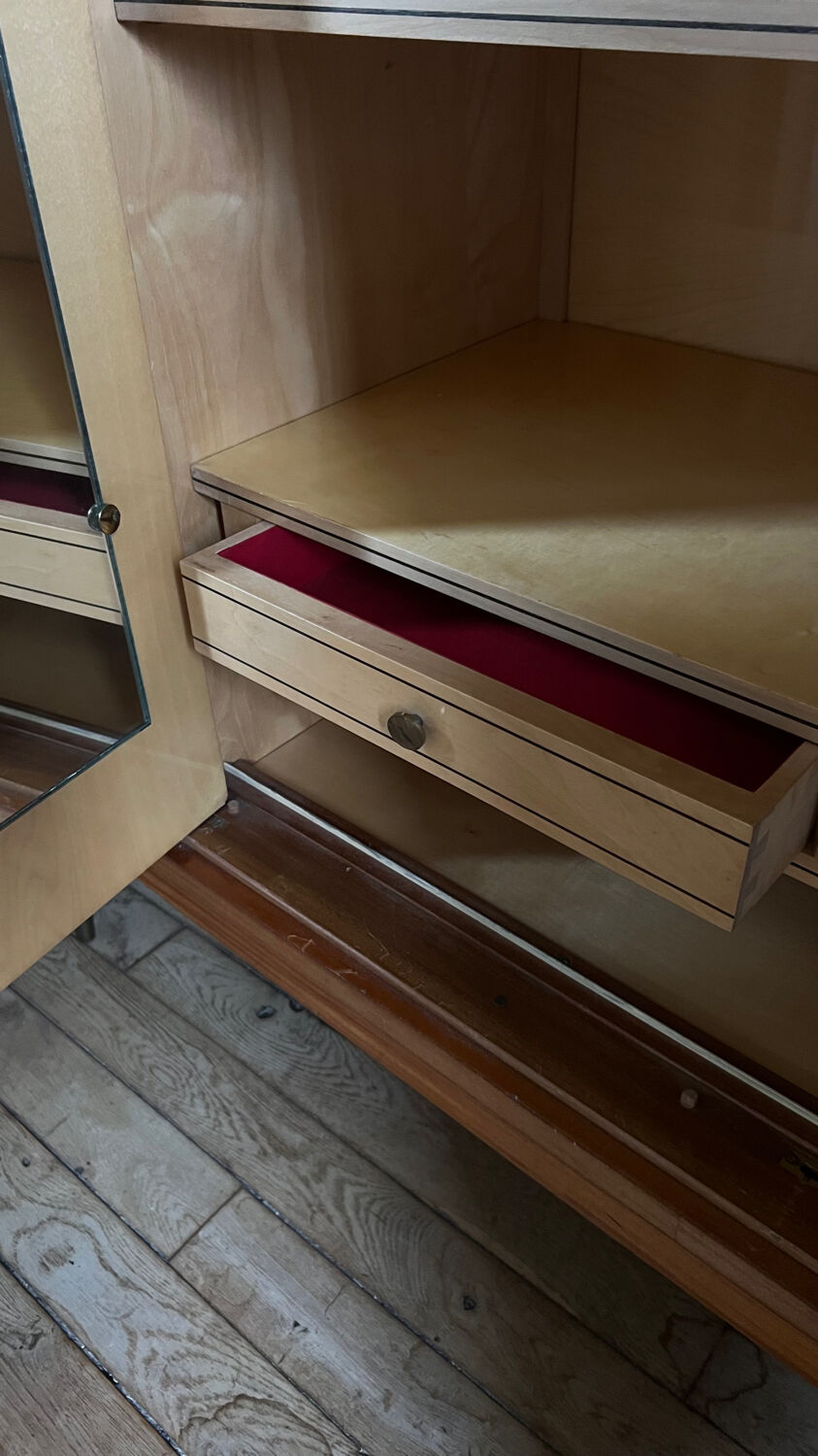 Armoire avec miroir vintage