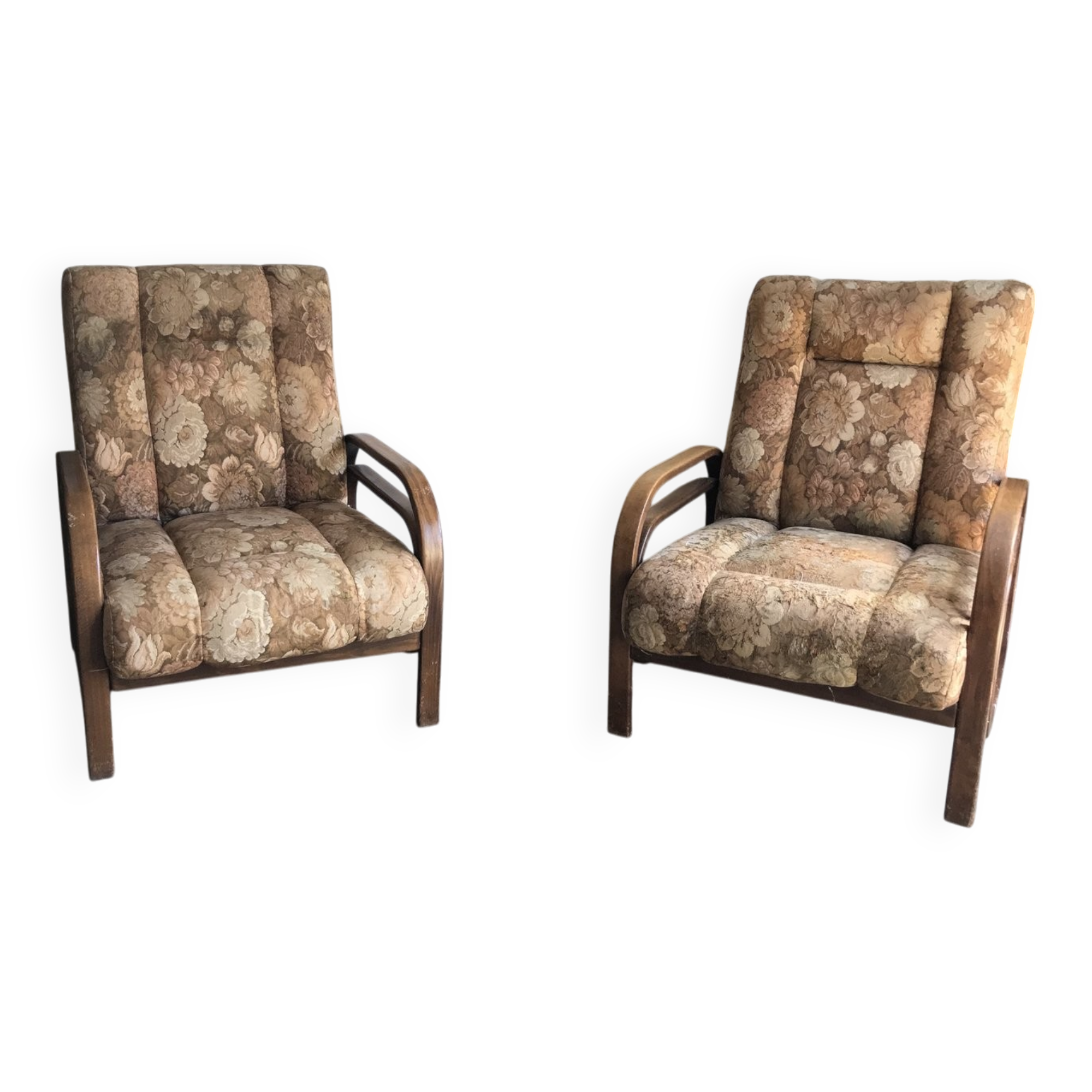 Pair of Art Deco armchairs from the 1930s in brown fabric and carved wood — vintage style