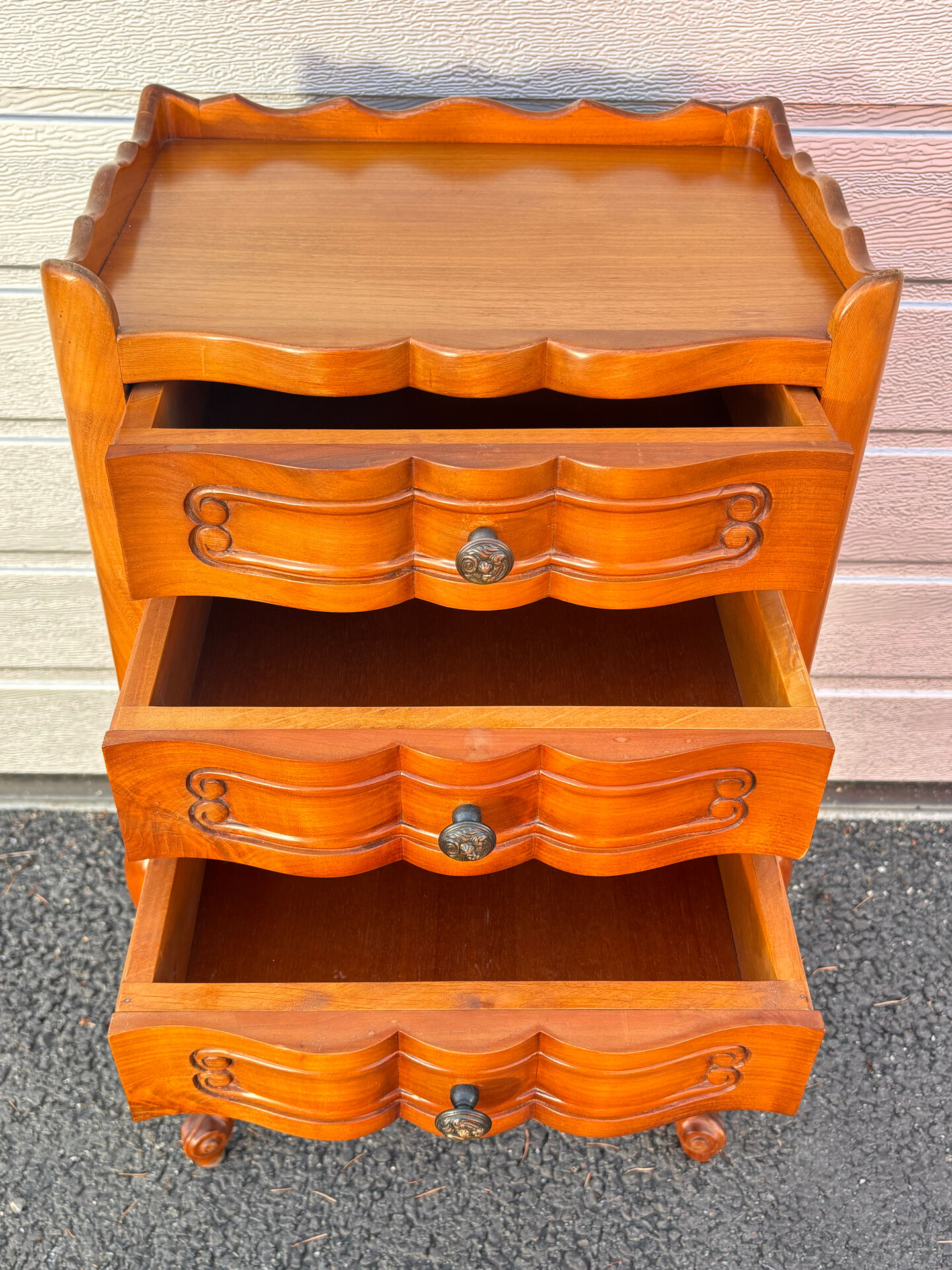Vintage 1970s bedside table in carved wood – Louis XV style