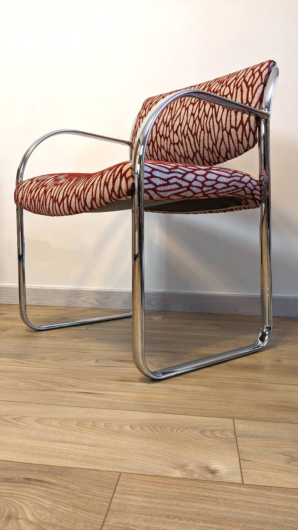 Vintage Strafor armchair in chrome tubular steel – organic fabric