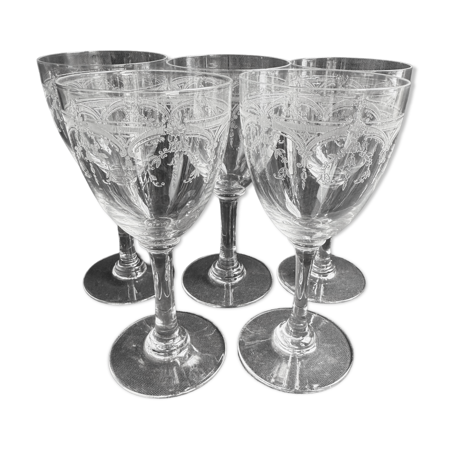 5 Saint Louis Manon wine glasses