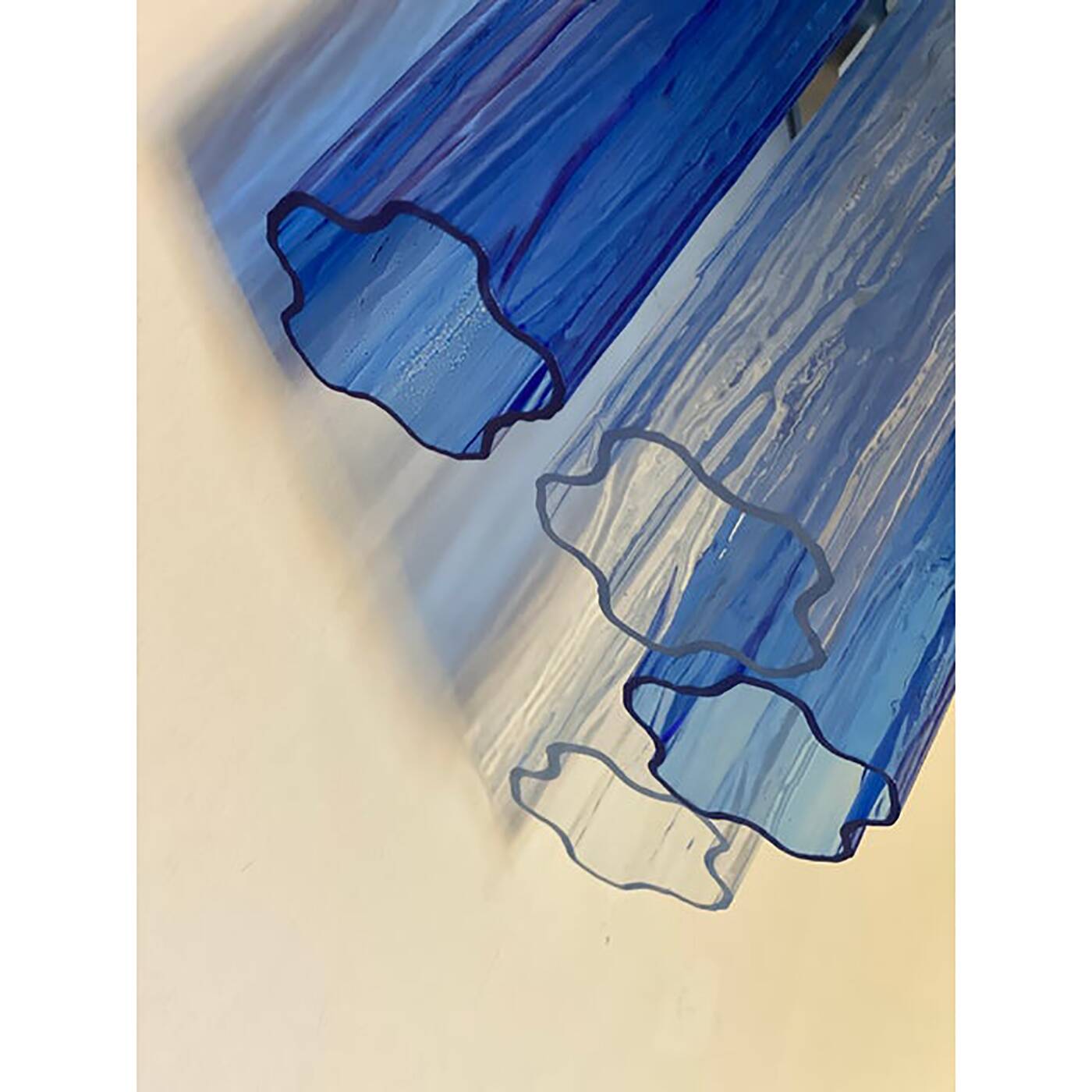 Applique murale contemporaine bicolore bleue "Tronchi" dans le style Venini