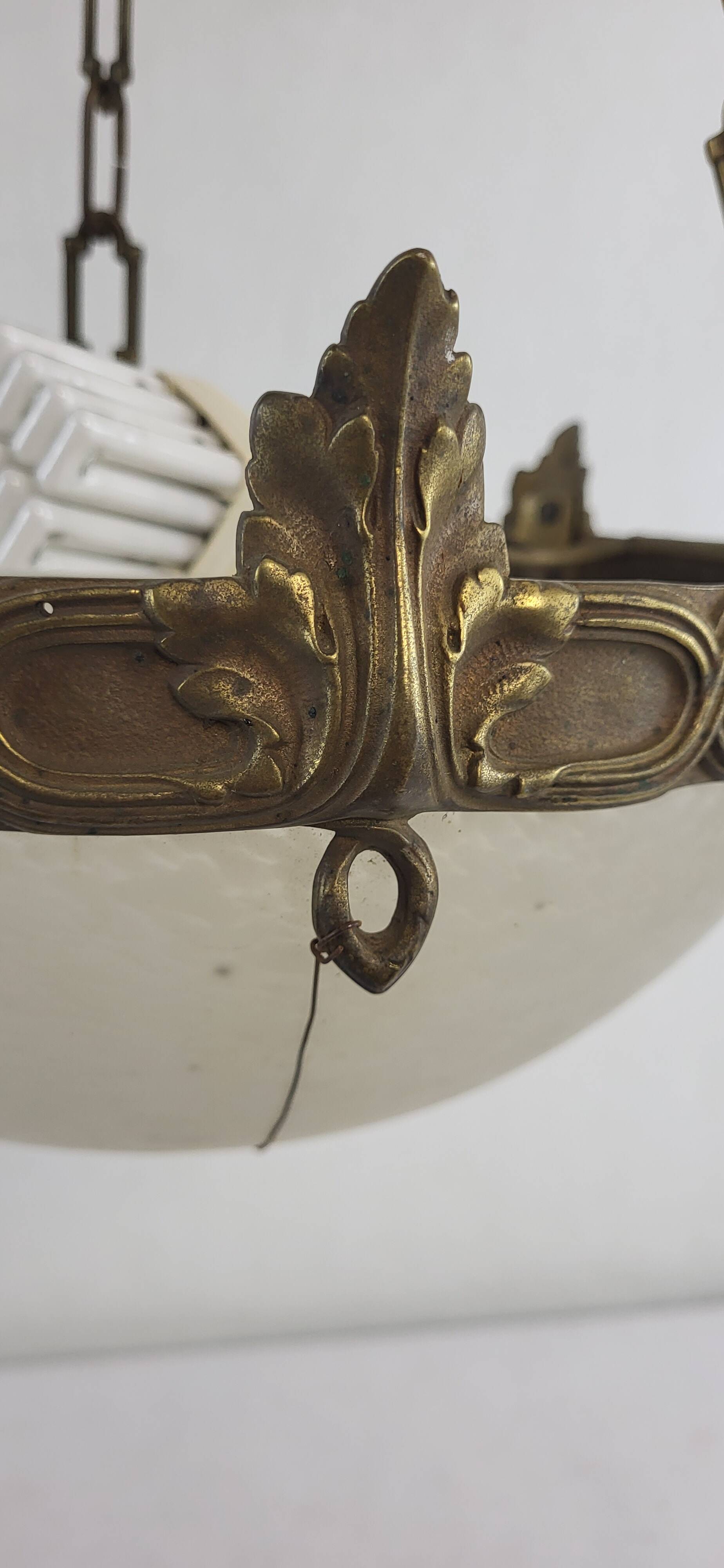 Art Deco pendant light in gilded brass and Clichy glass