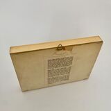 Butterfly wall frame