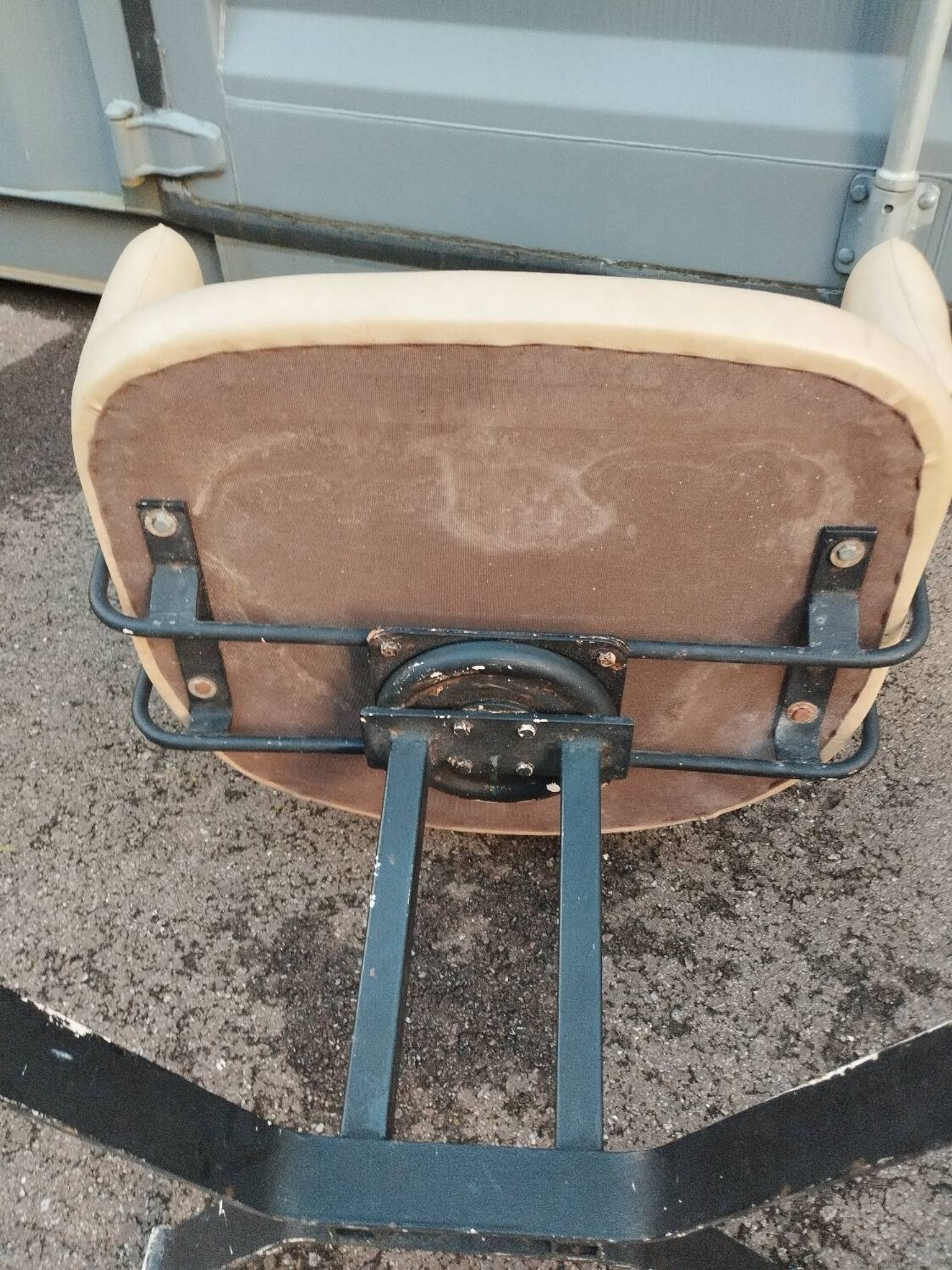 Paire de fauteuils anciens vintage