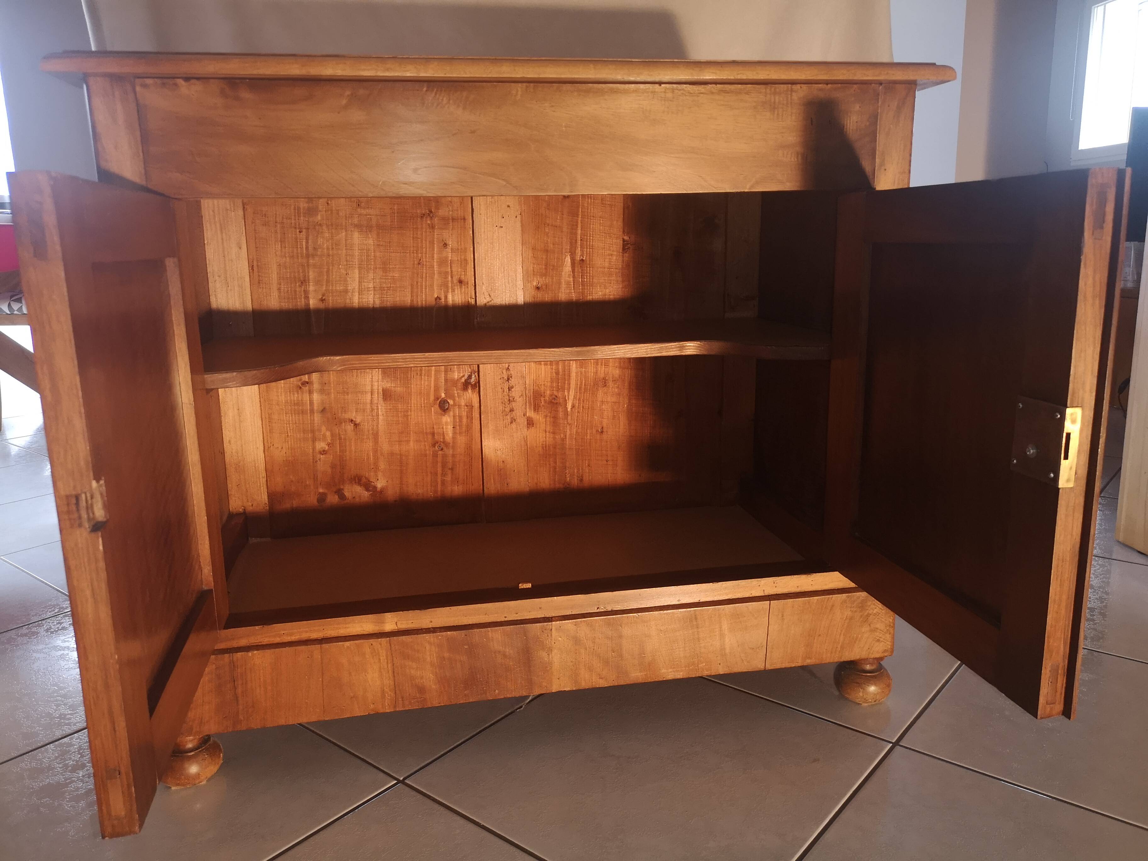 RUSTIC BUFFET IN SOLID WOOD
