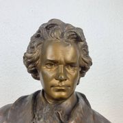Bust Beethoven regulates after Gaston Leroux