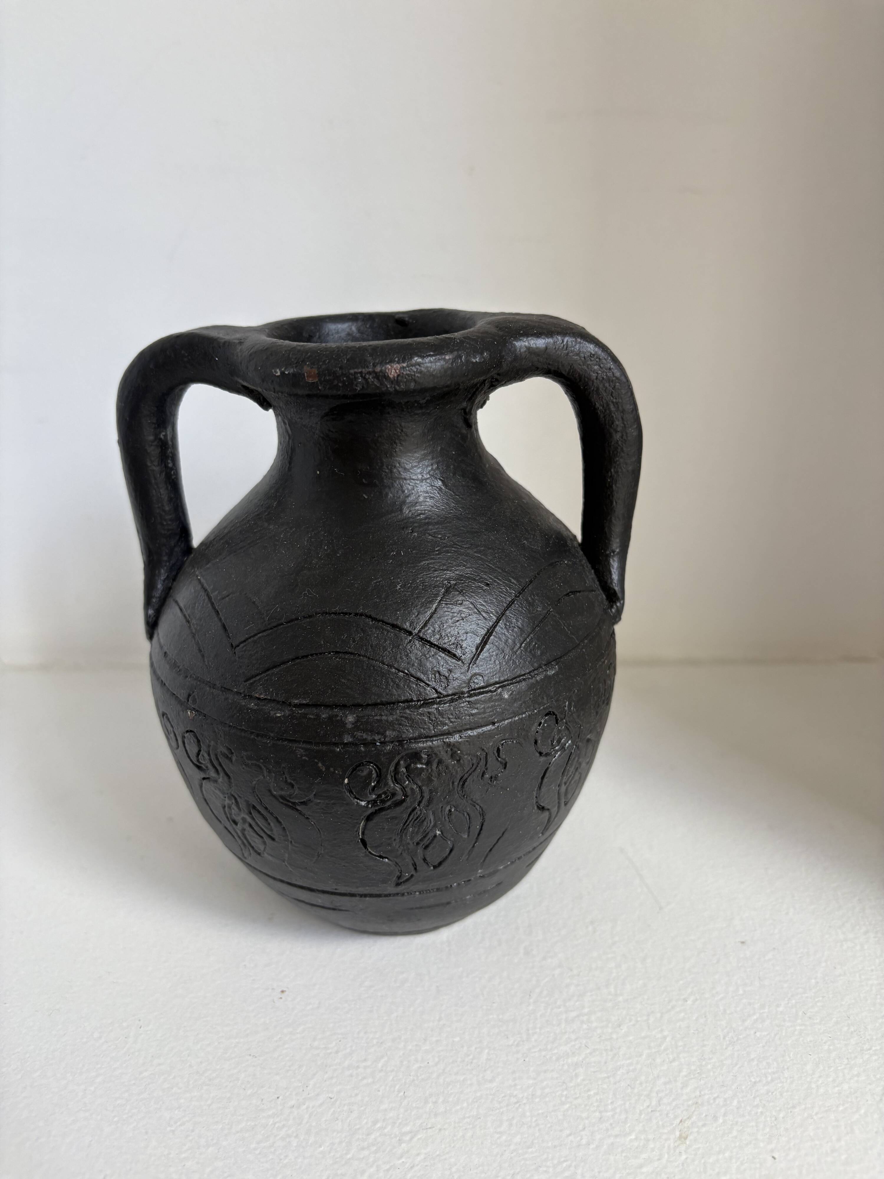 Set of 22 decorative items